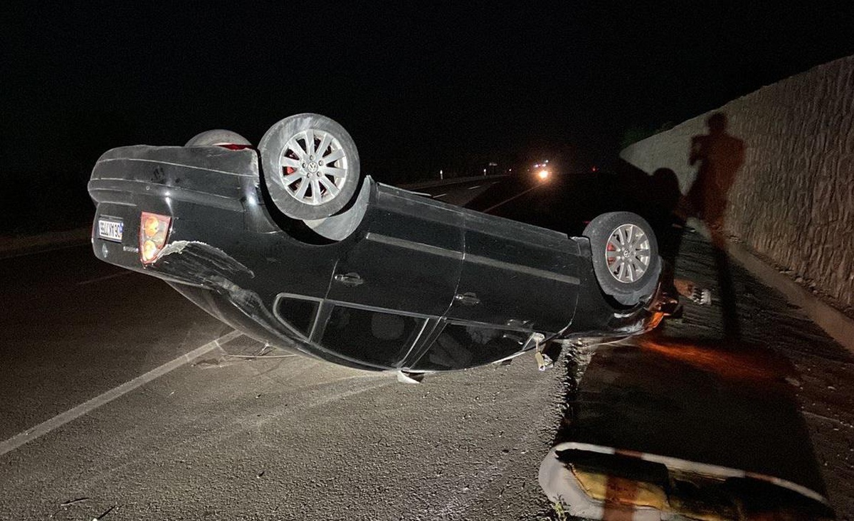 Sinop\'ta iki otomobilin çarpıştığı kazada 3 kişi yaralandı