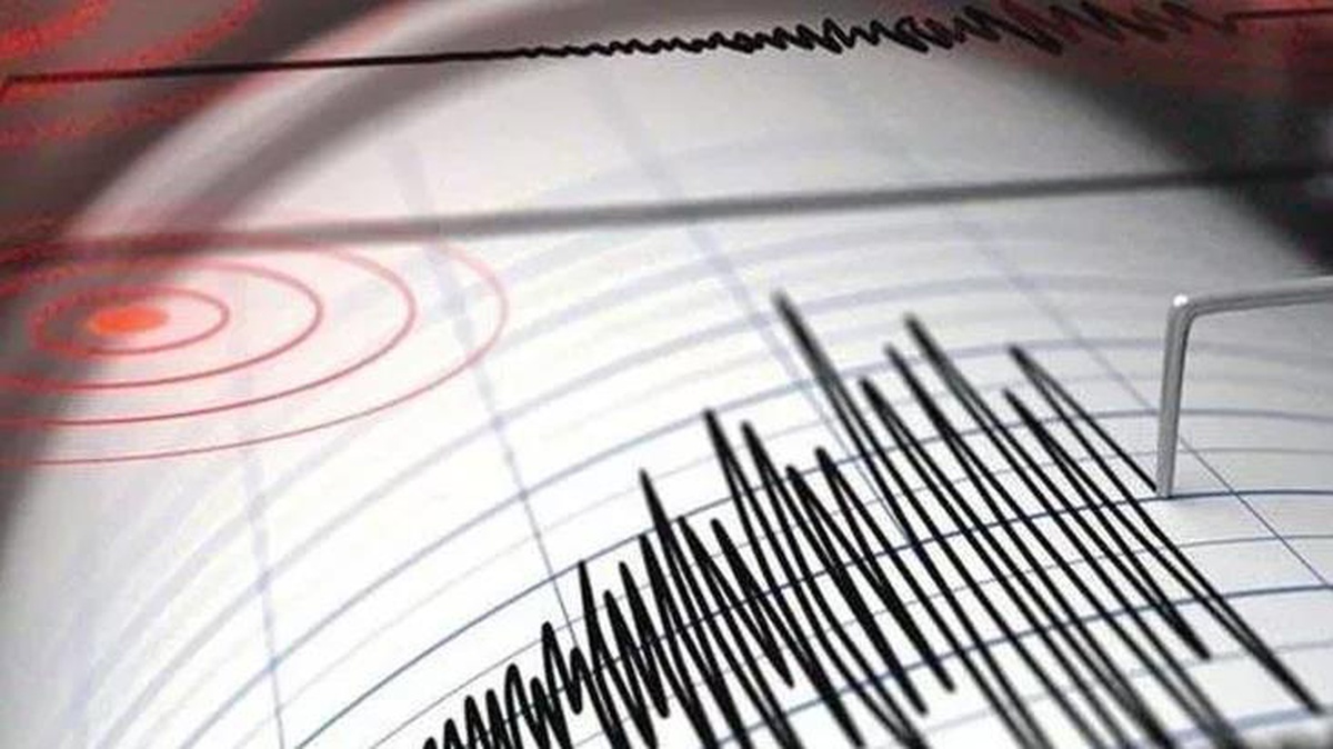 Ege beşik gibi sallandı! Kuşadası açıklarında 15 dakika arayla 4.7 ve 5.1 büyüklüklerinde deprem oldu