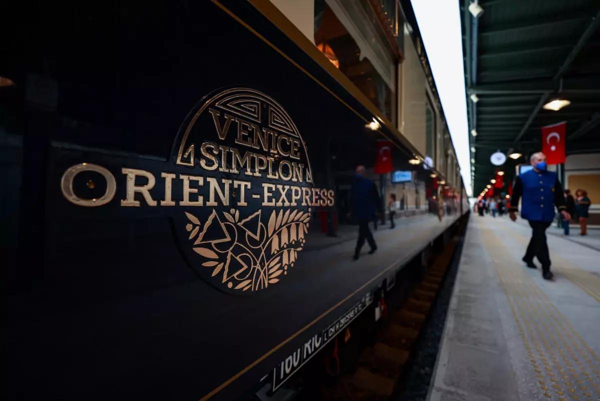 Tarihi Orient Express treni İstanbul\'a ulaştı