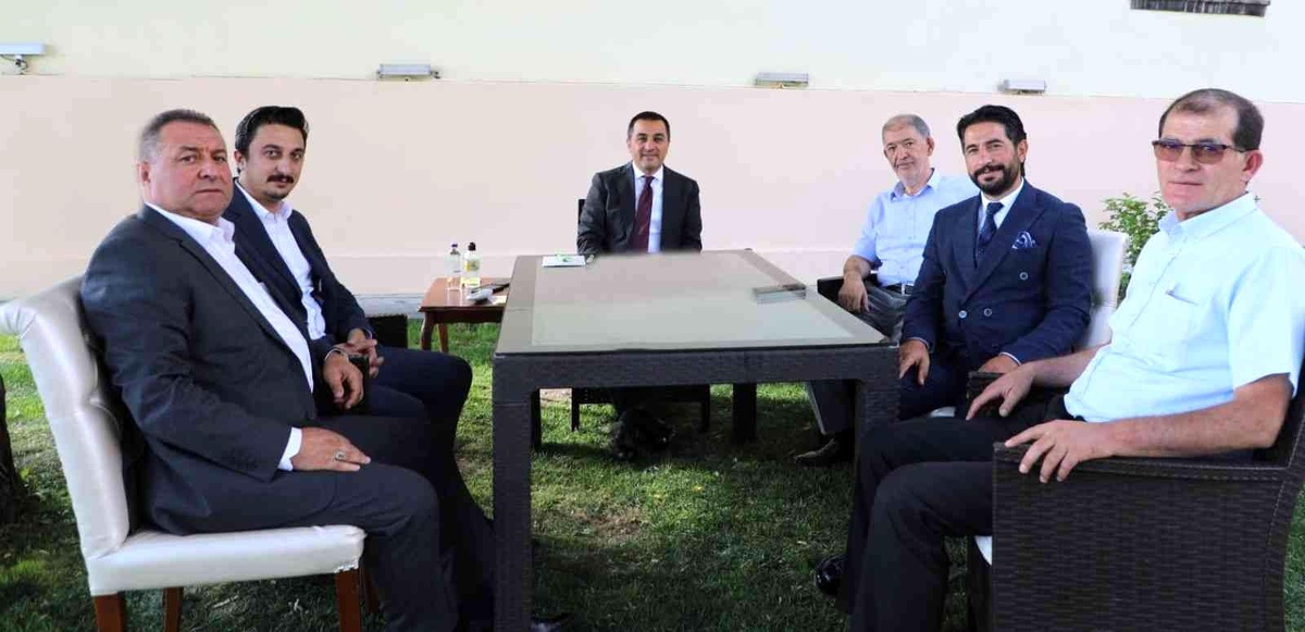 Vali Öksüz oda başkanlarıyla bir araya geldi