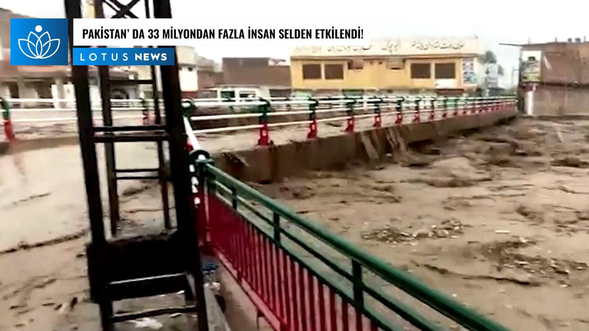 Video: Pakistan\'ın 72 İlçesinde 33 Milyondan Fazla İnsan Selden Etkilendi