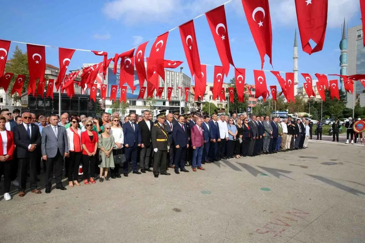 Zafer Bayramı Bayrampaşa\'da törenle kutlandı