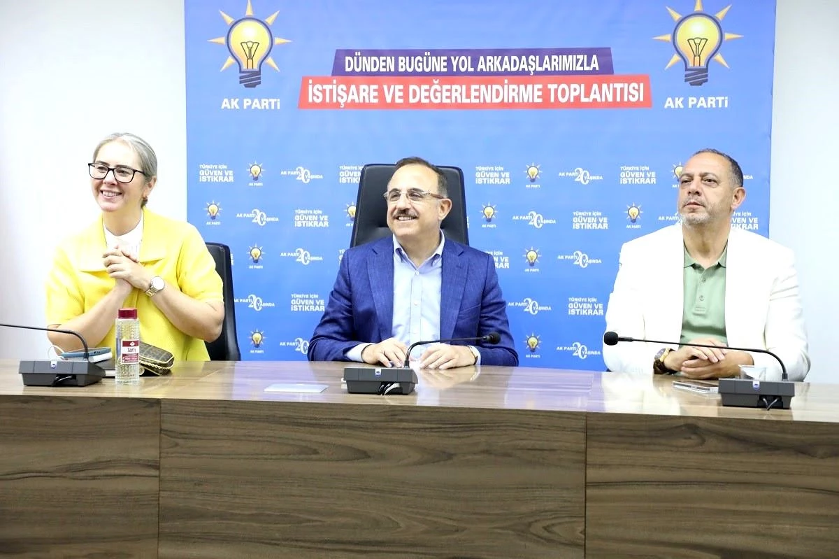 AK Parti İzmir\'in düzenlediği vefa buluşmalarında 3 yıl geride kaldı