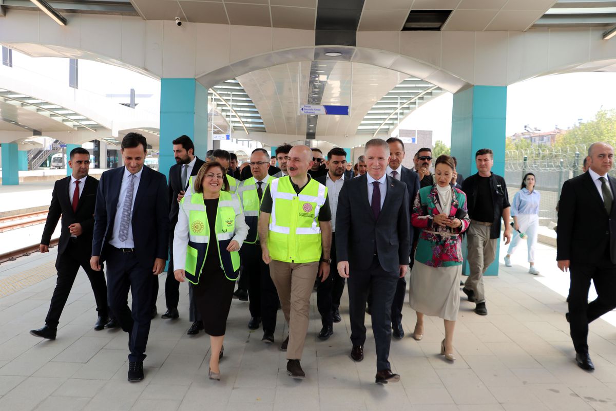 Bakan Karaismailoğlu, Gaziray\'ın ilk test sürüşüne katıldı Açıklaması