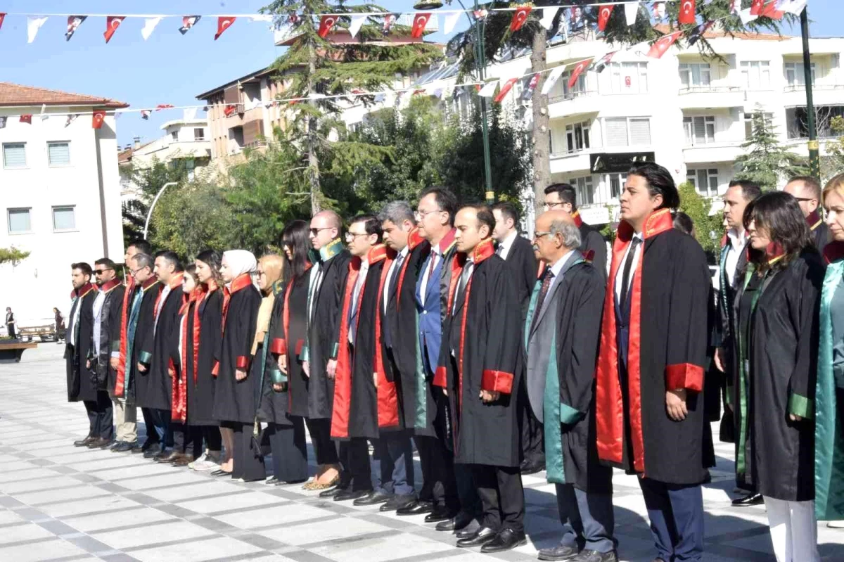 Burdur yerel haberleri | Burdur\'da, yeni adli yıl çelenk sunma töreni ile başladı