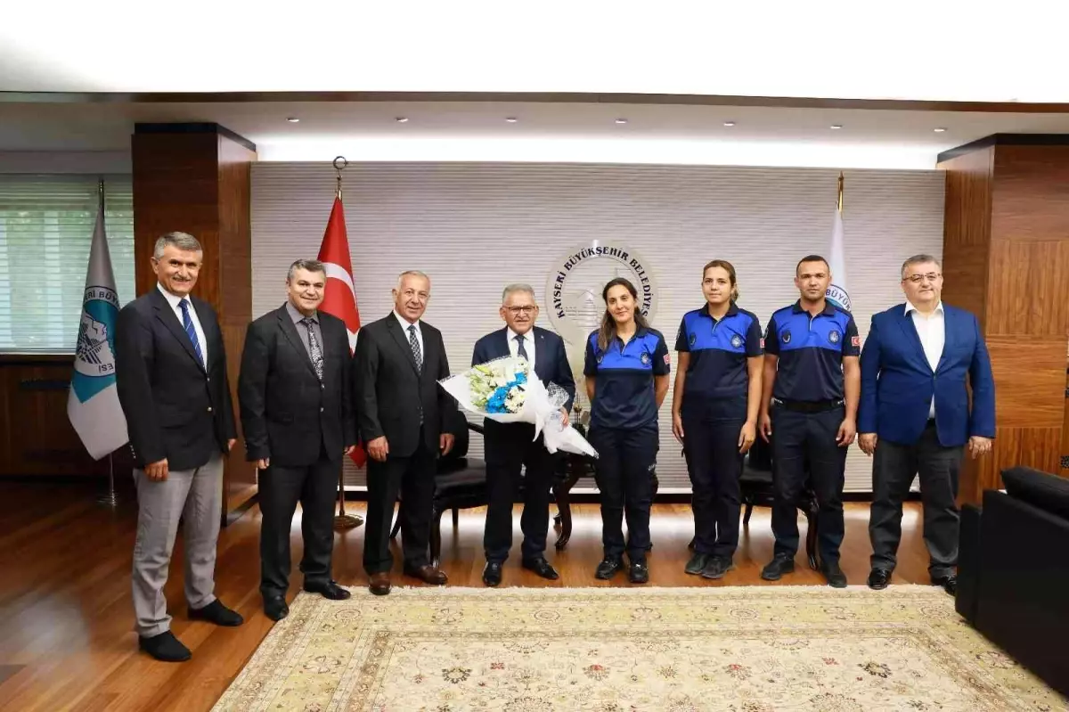 Büyükşehir zabıtasından Başkan Büyükkılıç\'a 196. yıl dönümü ziyareti