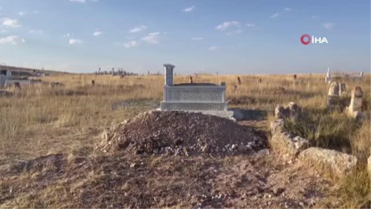 CHP Milletvekili Sezgin Tanrıkulu\'nun üzüldüğü teröristin mezarı