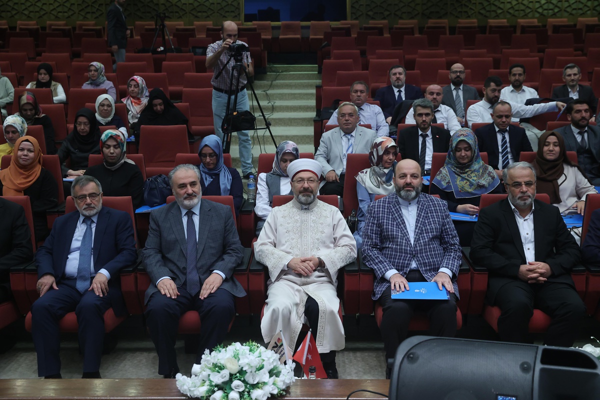 Diyanet İşleri Başkanı Erbaş, "2022-2023 Eğitim Yılı Açılış ve İstişare Toplantısı"nda konuştu Açıklaması