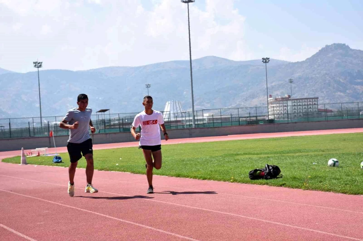 Genç atletler, Türkiye Şampiyonası\'na hazırlanıyor