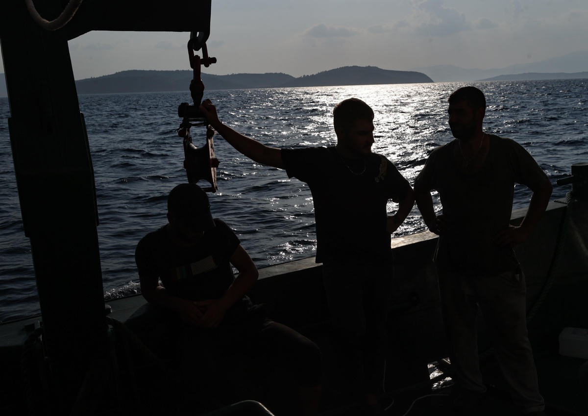 İzmir\'de deprem sonrası boşaltılan okullar yenileniyor