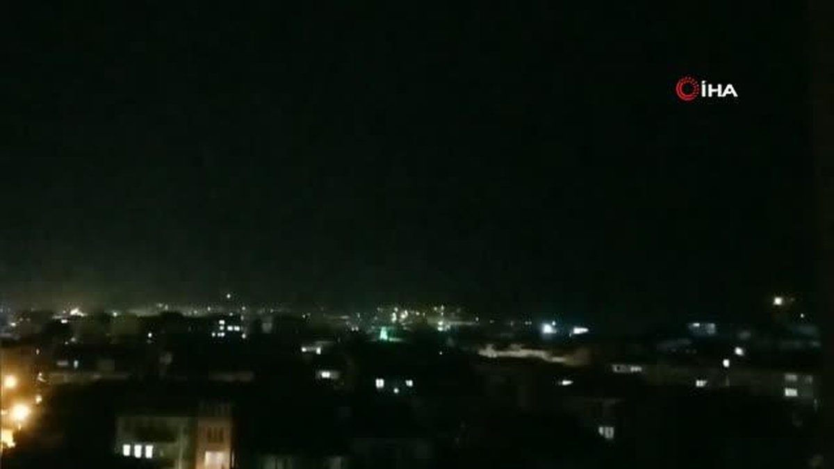 Kütahya\'da çakan şimşekler kartpostallık görüntü oluşturdu