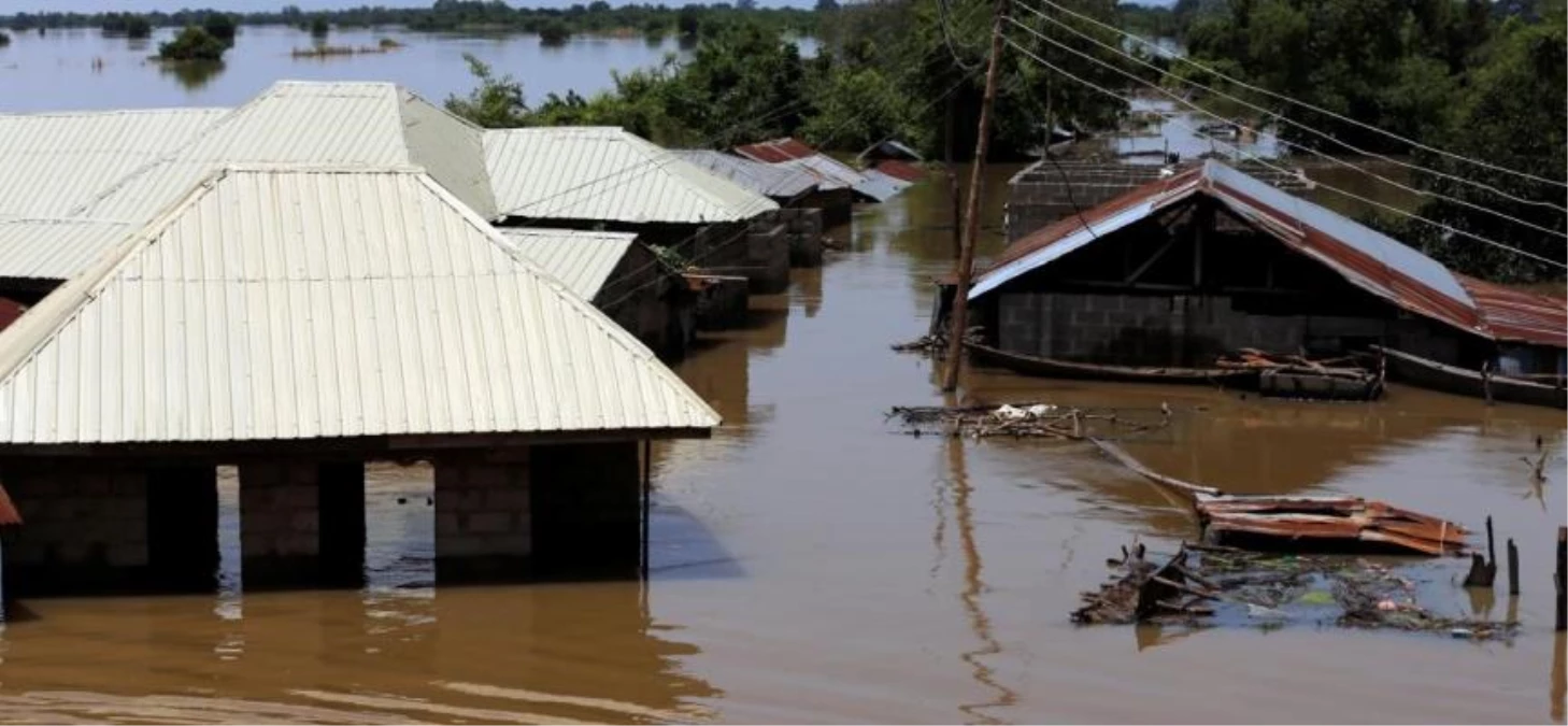 Şiddetli yağışlar Nijerya\'yı vurdu! Nehirden 15 cansız beden çıkarıldı