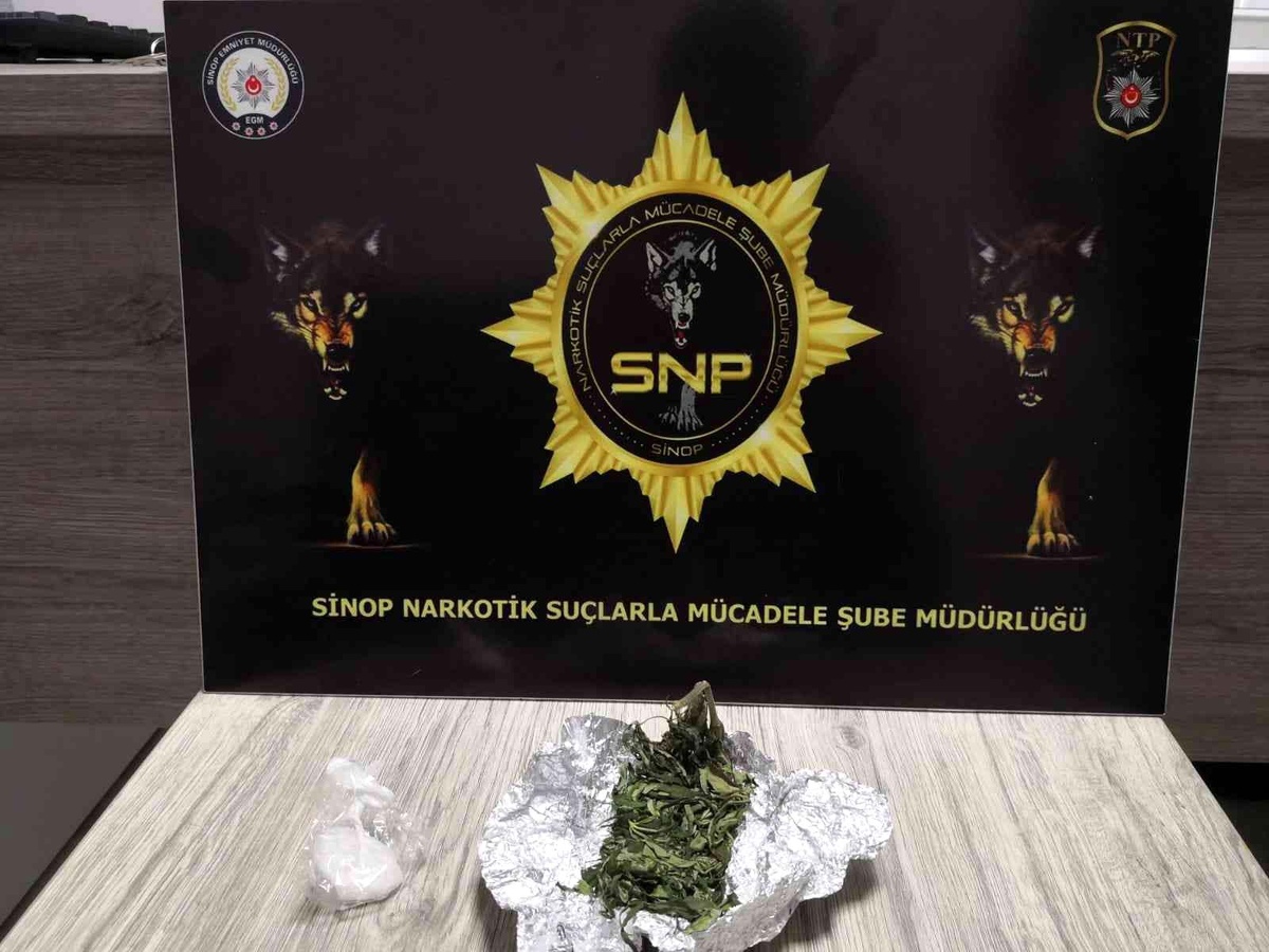 Polis kontrolünde uyuşturucuyla yakalandı