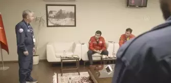 Selçuk Bayraktar'ın ikinci pilot koltuğunda olduğu Hürkuş, Akıncı ile kol uçuşu yaptı (2)