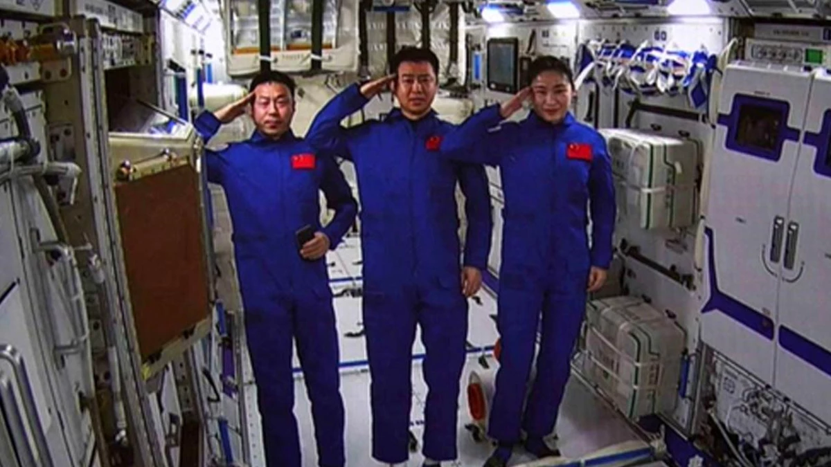 Shenzhou-14 Astronotları Uzay Aracının Dışında Faaliyetlerde Bulunacak
