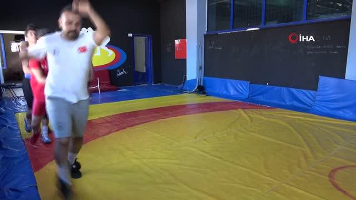 Tatvan\'da onlarca çocuk güreşle tanıştı