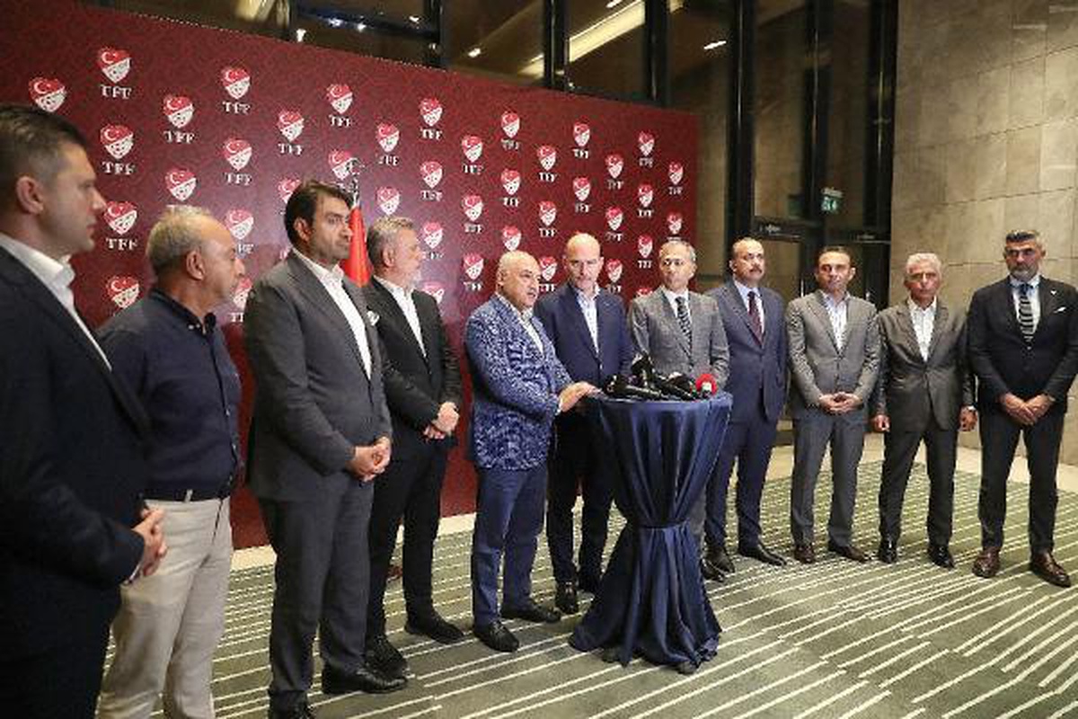 TFF\'nin açıklamasından: "Yönetim kurulu olarak, bu hain saldırının bizi Türk futbolunu bulunduğu çizgiden daha ileriye taşımak için çalışmaktan...