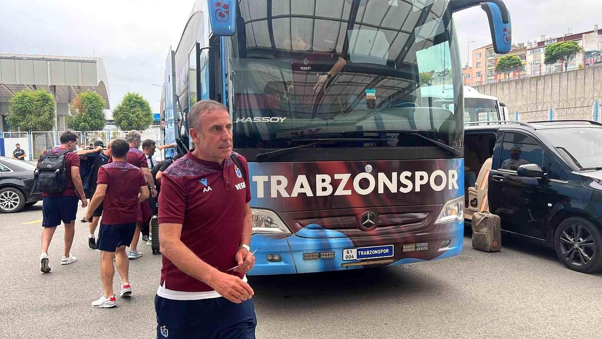 Trabzonspor, İstanbul\'a gitti