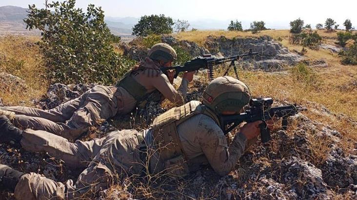 İçişleri Bakanı Süleyman Soylu açıkladı: Van\'da 1\'i turuncu kategoride 3 terörist etkisiz hale getirildi