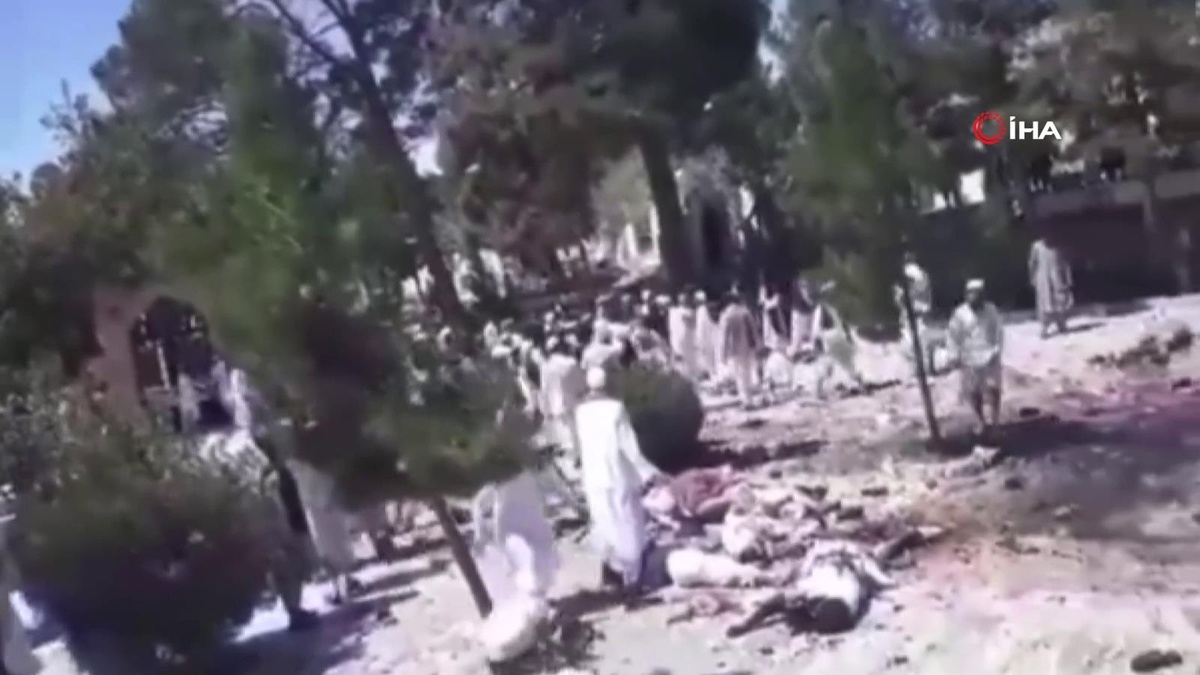 Afganistan\'da camiye bombalı saldırı