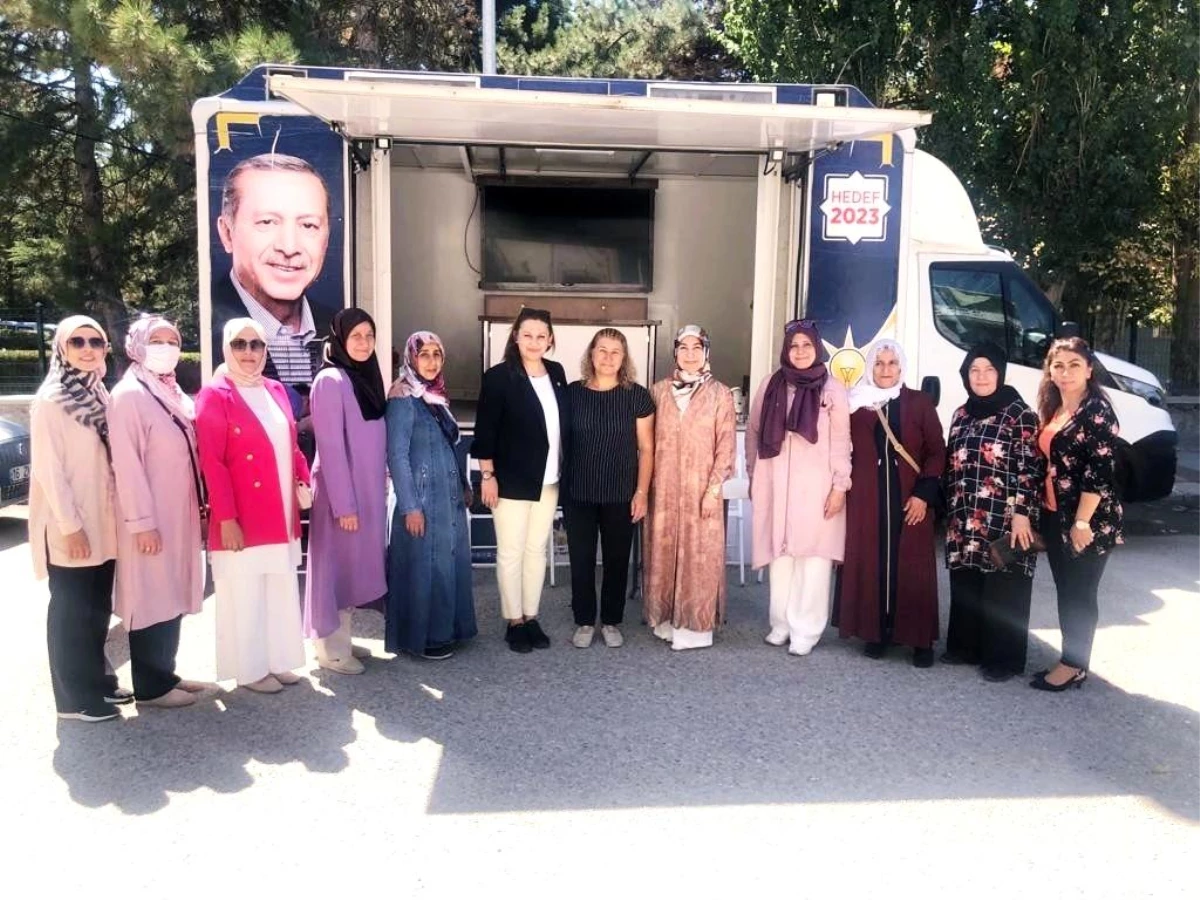 Eskişehir\'de AK Parti\'li kadınlar ilçe ziyaretlerini sürdürüyor