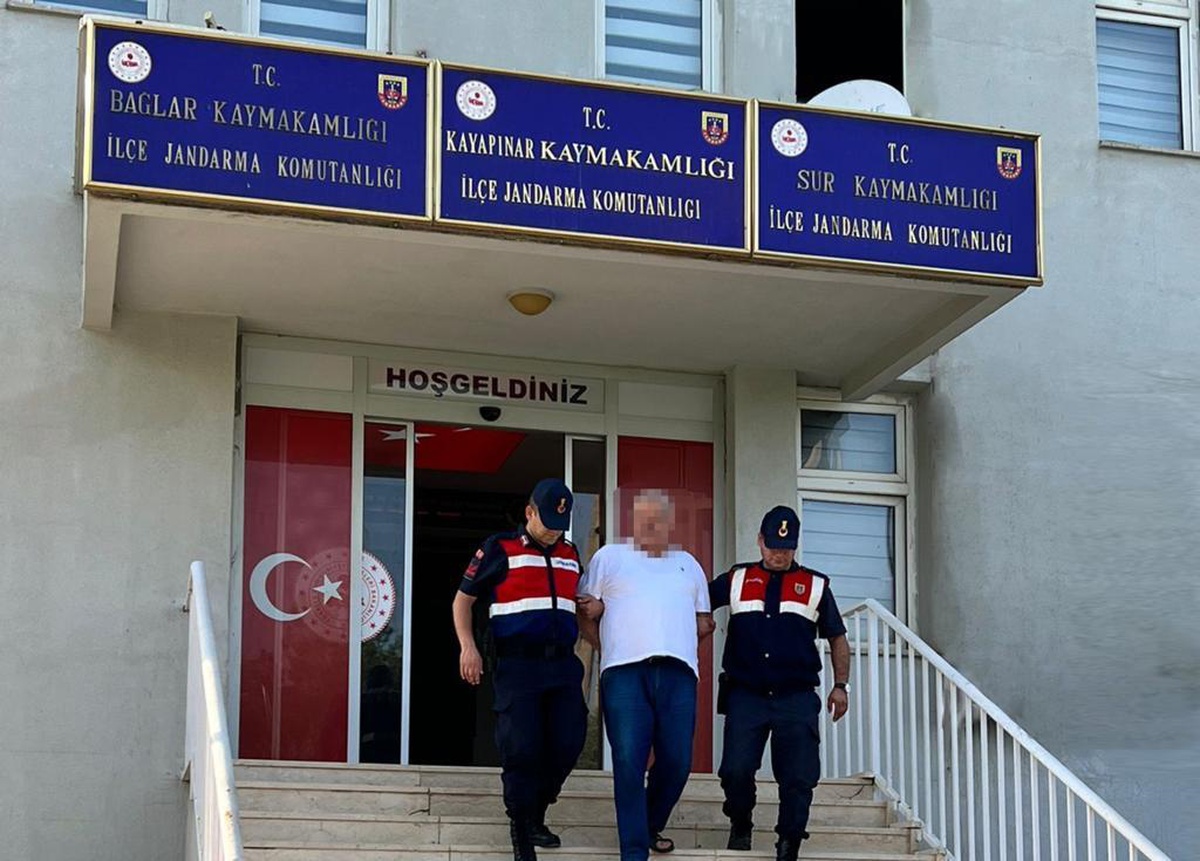 Diyarbakır\'da 18 yıl kesinleşmiş hapis cezası bulunan firari hükümlü yakalandı