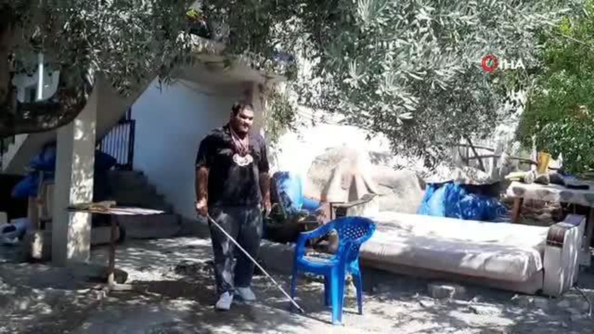 Görme engelli şampiyon engel tanımadı