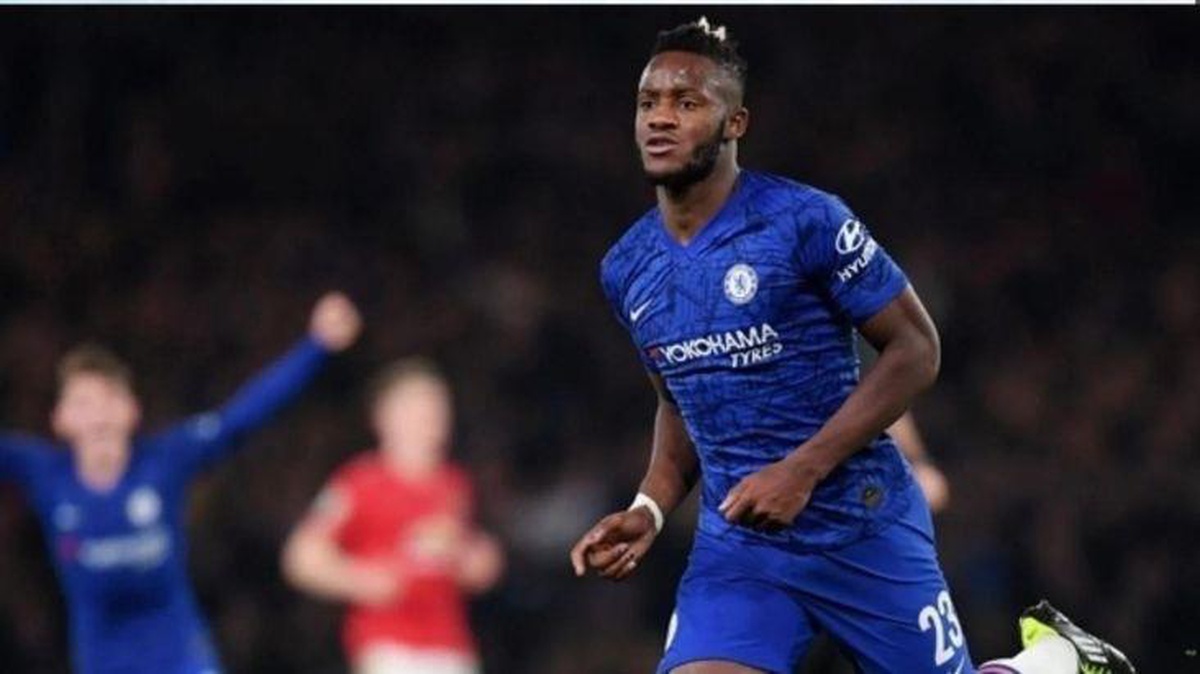 Fenerbahçe, Batshuayi transferini resmen duyurdu! Bonservisiyle kadroya katıldı