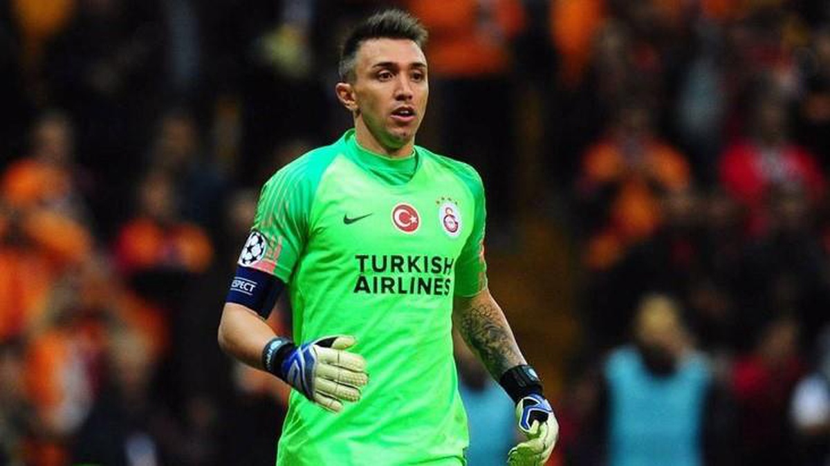 Galatasaray\'ın kaptanı Muslera\'dan taraftara güvence: Tutuk başladık ama toparlarız