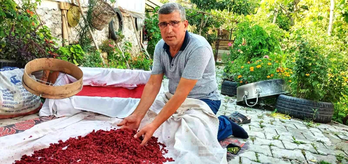 Hisarcıklı üreticinin yaptığı ekşi tarhana büyük rağbet görüyor