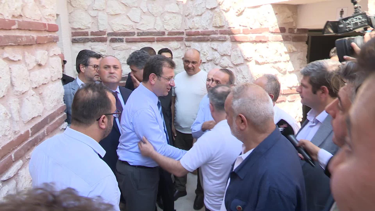 İmamoğlu, Aynı Yerinde Yeniden İnşa Edilen Haydarhane Camii\'ni İbadete Açtı: "Değerlerini Ortaya Çıkardıkça İstanbul\'un Hakkını Vermiş Olacağız"