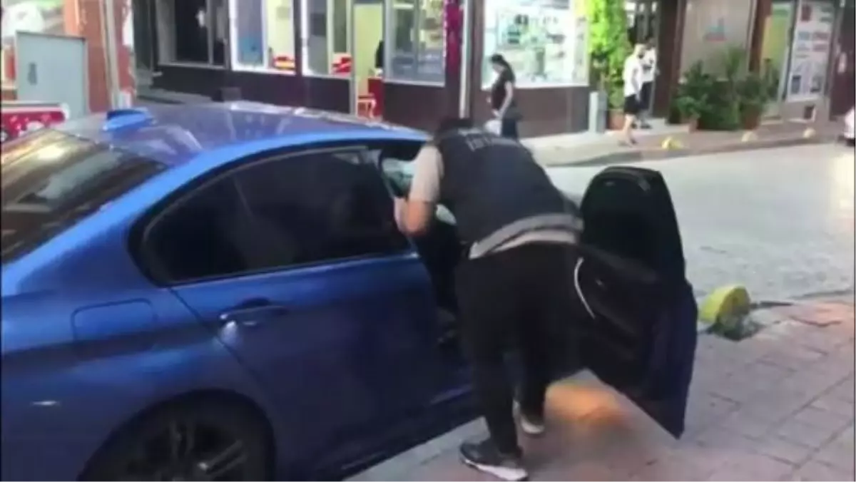İSTANBUL'DA SON 1 AYDA UYUŞTURUCU SATAN 61 ŞÜPHELİ TUTUKLANDI
