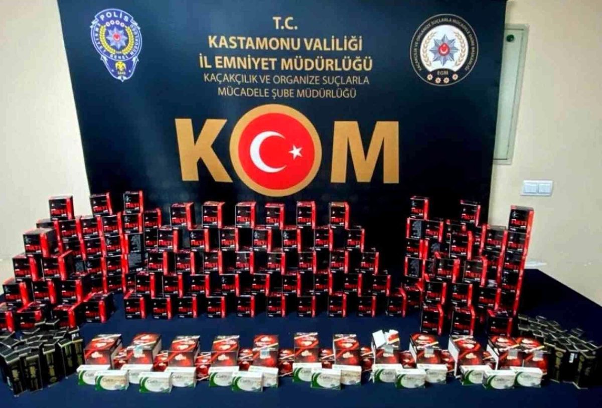 Kastamonu\'da çok sayıda satışı yasaklı cinsel içerikli ürün ele geçirildi