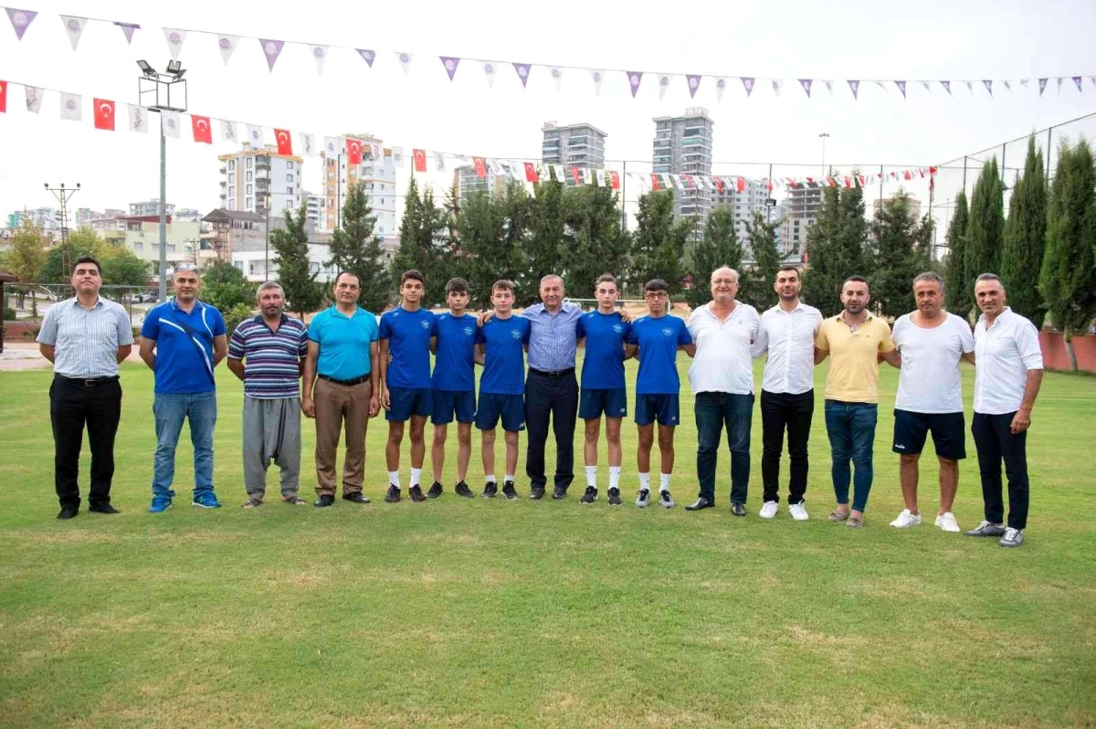 Seyhan Belediyesporlu 5 futbolcu Adana Demirspor\'da
