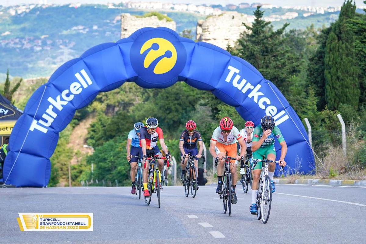 Turkcell Granfondo Yol Bisiklet Yarışı heyecanı İzmir\'de yaşanacak