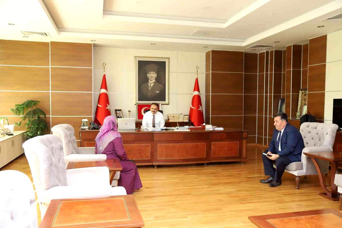 Vali Ayaz, vatandaşların taleplerini dinledi