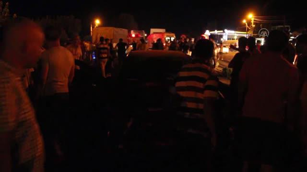 Manisa\'da 3 aracın karıştığı kazada 4 kişi yaralandı