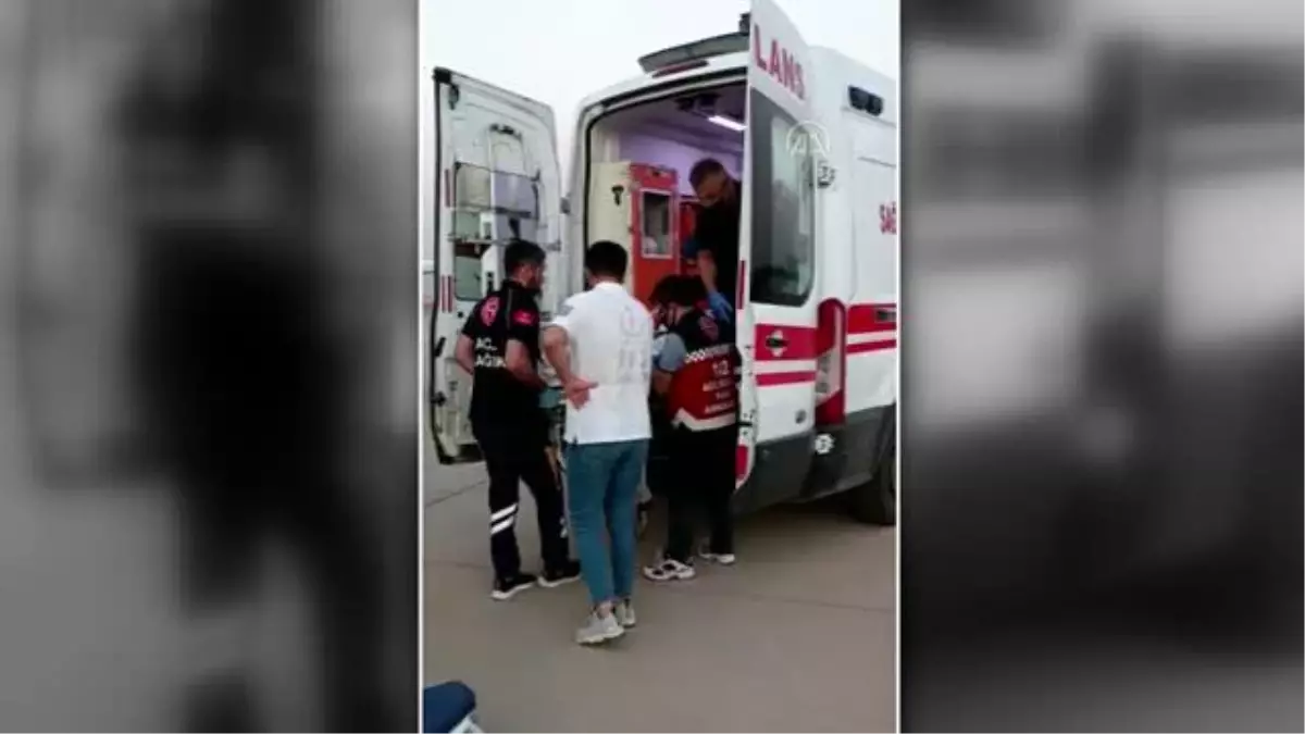 Şırnak\'ta ambulans uçak ikisi asker üç kişiyi Ankara ve Antalya\'ya taşıdı