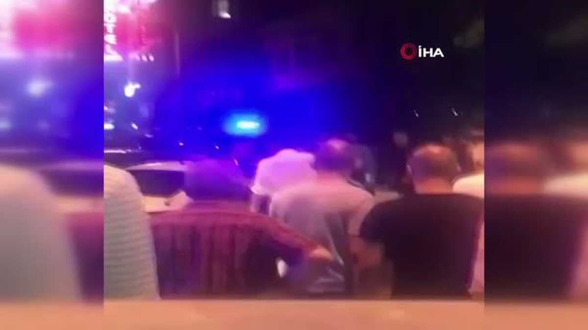 Avcılar\'da kıraathaneye silahlı saldırı: 1\'ağır 3 yaralı