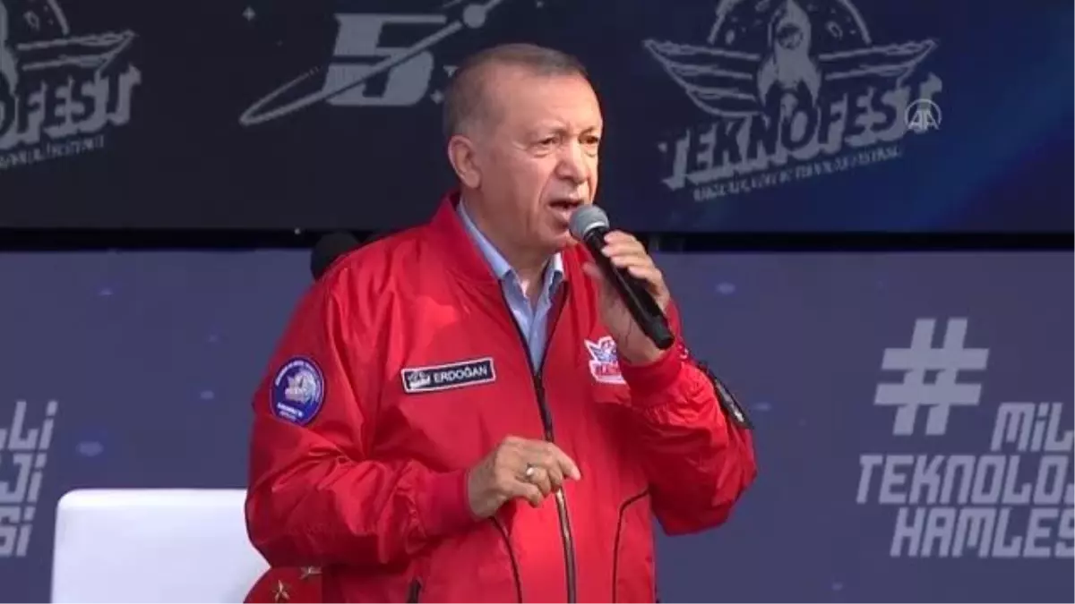 Cumhurbaşkanı Recep Tayyip Erdoğan: "Yunanistan, İzmir\'i unutma ileri gidersen bedeli ağır olur".