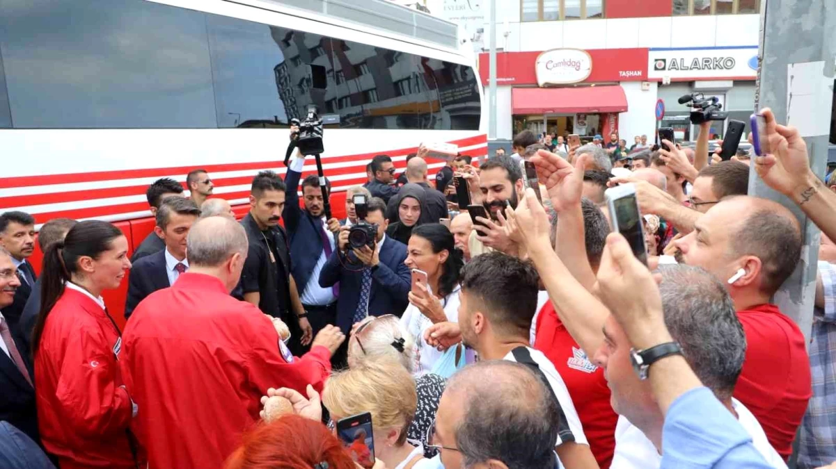 Cumhurbaşkanı Erdoğan, Samsun Büyükşehir Belediyesi\'ni ziyaret etti