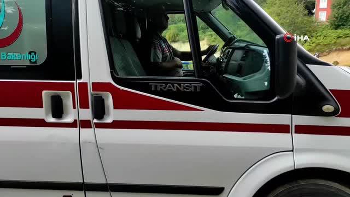 Domaniç\'te trafik kazası: İkisi çocuk 6 yaralı