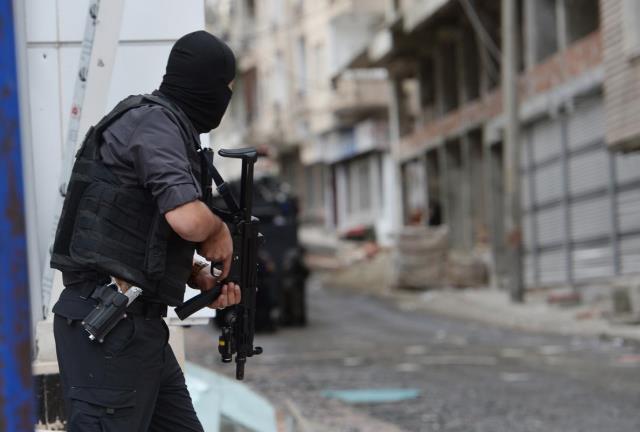 İçişleri Bakan Yardımcısı Çataklı: Ülkesine geri dönen Suriyeli sayısı şu anda 521 bin 39 İçişleri Bakan Yardımcısı Çataklı: Ülkesine geri dönen Suriyeli sayısı şu anda 521 bin 39