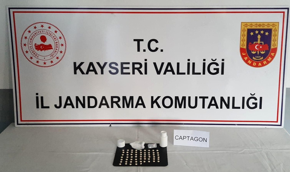 Jandarma uyuşturucuya geçit vermiyor