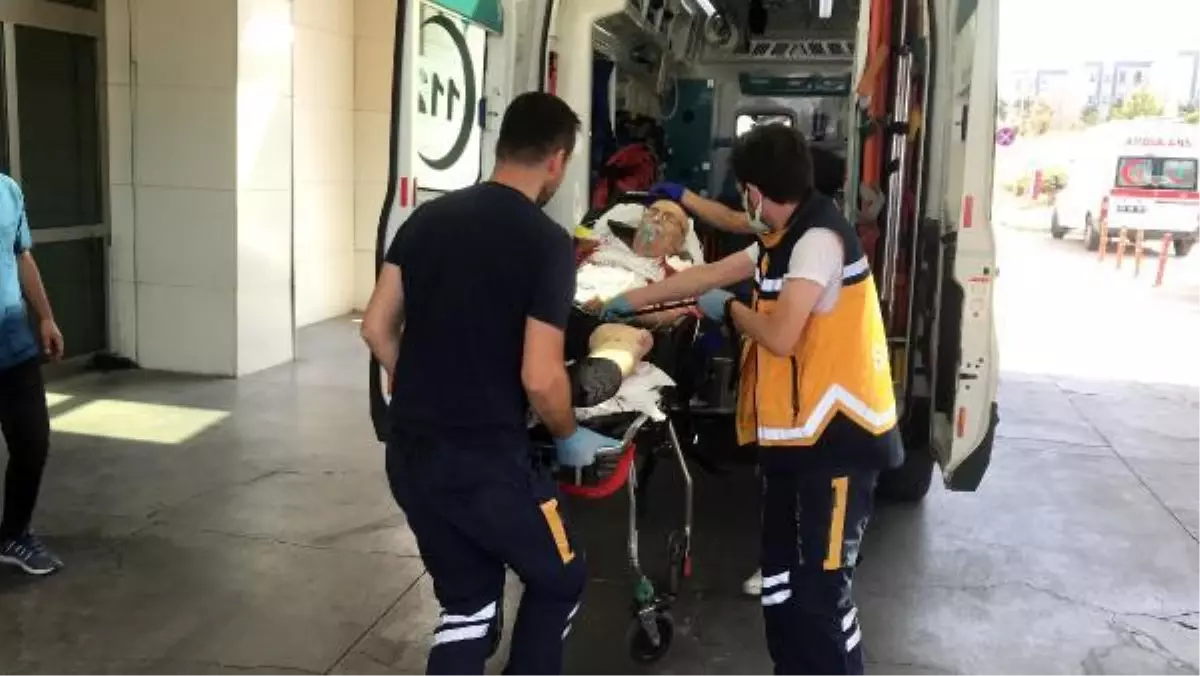 Kavgada birbirlerini bıçak ve silahla yaraladılar