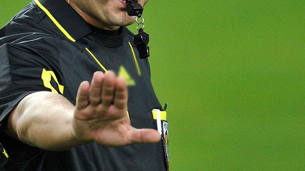 Şili'deki bir futbol maçında akılalmaz olay: Kırmızı kart gösteren hakemi uçurumdan aşağı attılar