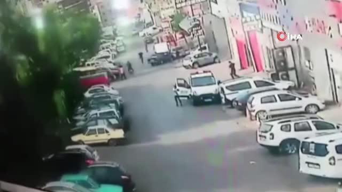 Esenyurt sanayi sitesinde dehşete düşüren kaza: 1 ağır yaralı