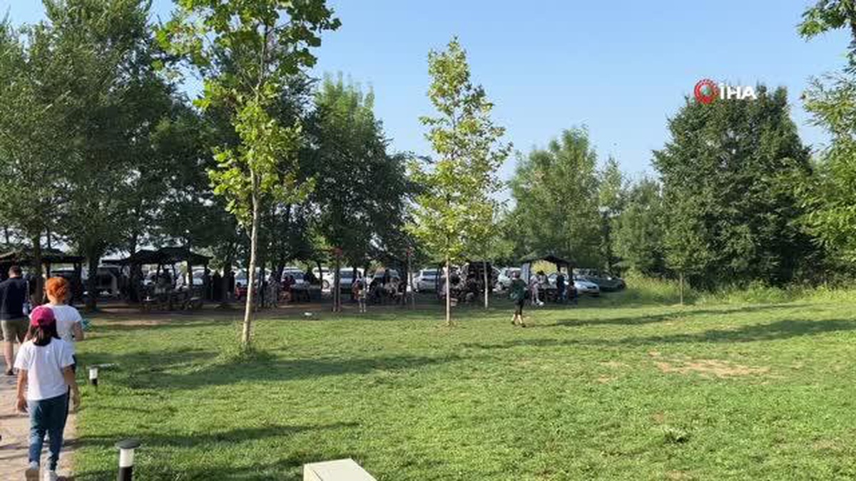 Sıcaktan bunalanlar Aydınpınar Şelalesine koştu