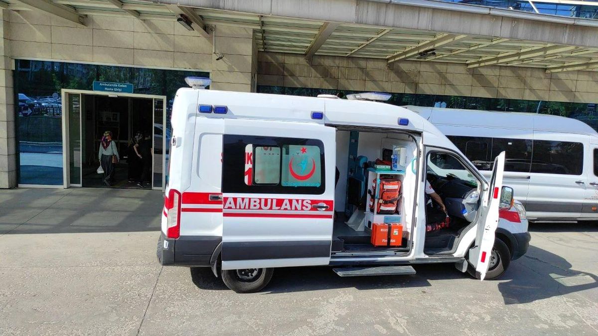 Siirt\'te tarım aracının devrilmesi sonucu 2 kişi yaralandı