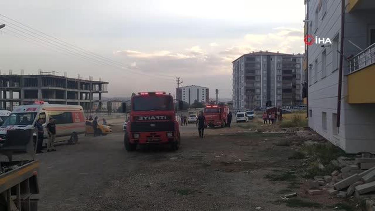Çatı yangını paniğe neden oldu